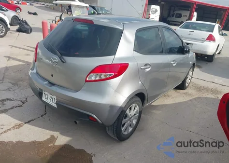 2013 Mazda Mazda2 Touring z USA, uszkodzony, nr VIN JM1DE1LY9D0156439